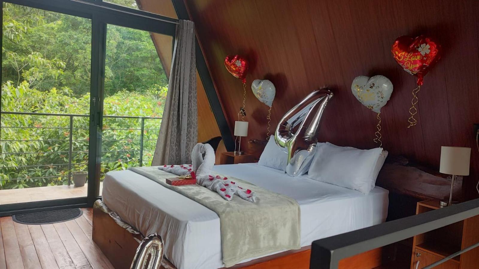 Yarumo Lodge, Rio Celeste Black Chalets Bijagua Esterno foto